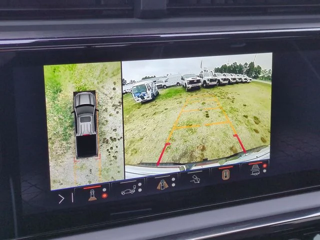 Used 2024 White GMC AT4X image 17