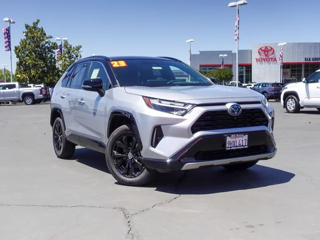 2023 Toyota RAV4 Hybrid XSE AWD's photo