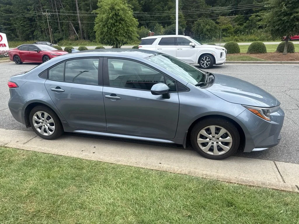 Used 2026  Toyota LE image 8