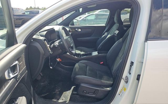 Used 2023 Volvo C40 Ultimate with VIN YV4ED3GM8P2054534 for sale in Bloomington, IL