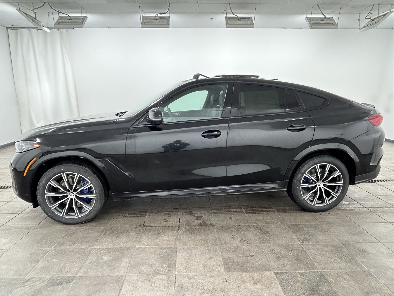 2026 BMW X6 40i