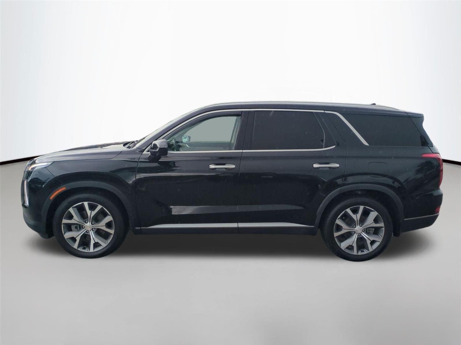 Used 2022 Abyss Black Pearl Hyundai SEL image 2