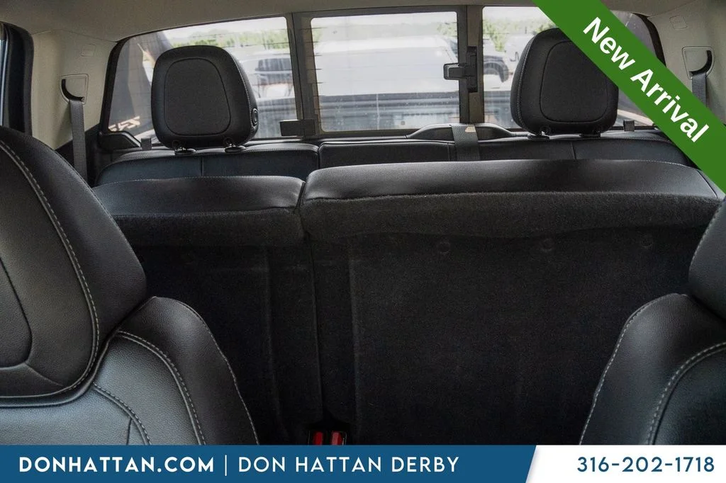 Used 2019 Black Chevrolet ZR2 image 16