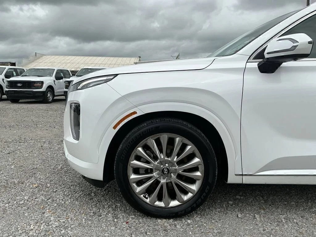 Used 2020 White Hyundai Limited image 11