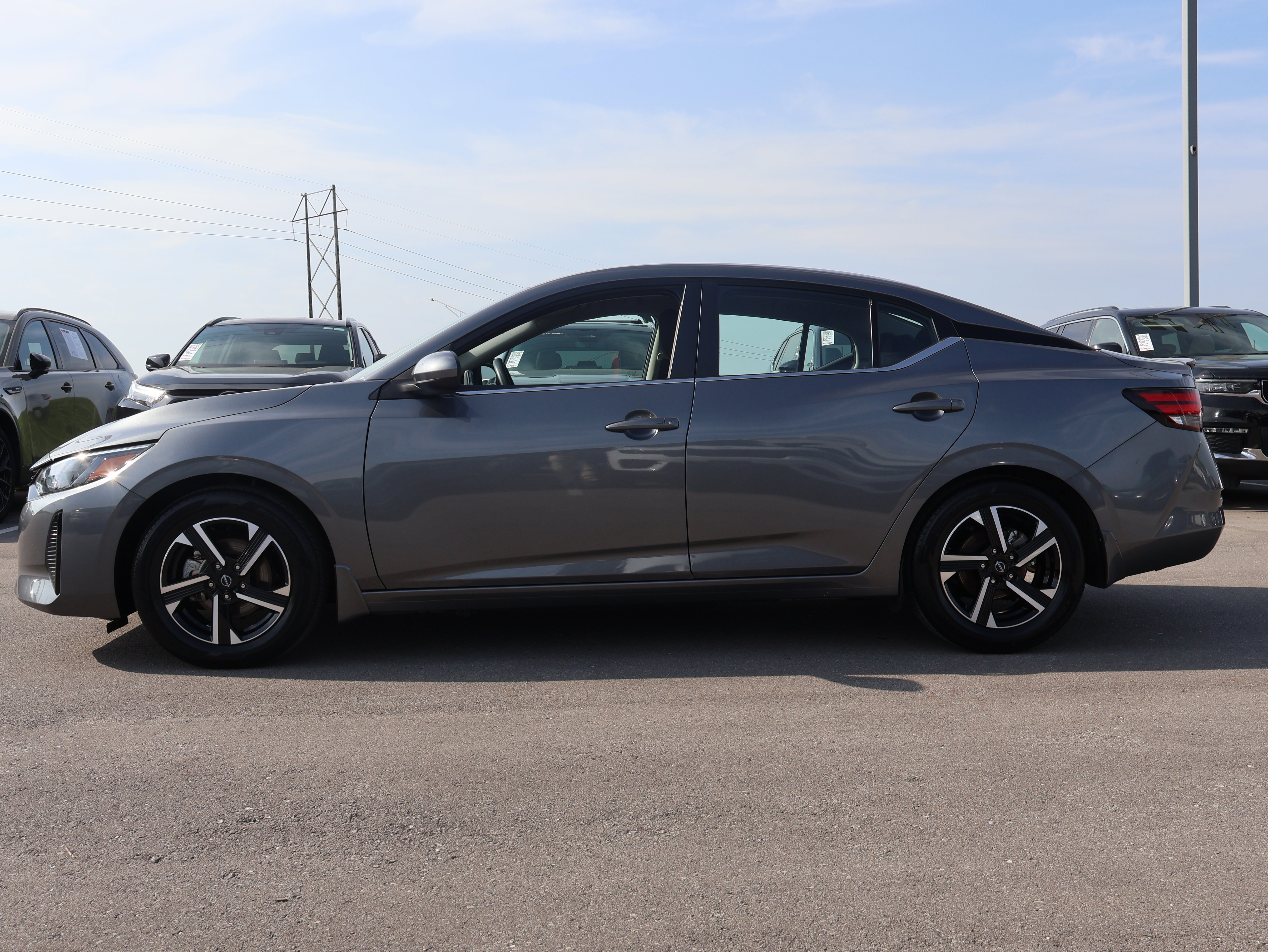 Used 2024 Nissan Sentra SV with VIN 3N1AB8CVXRY383942 for sale in Kansas City