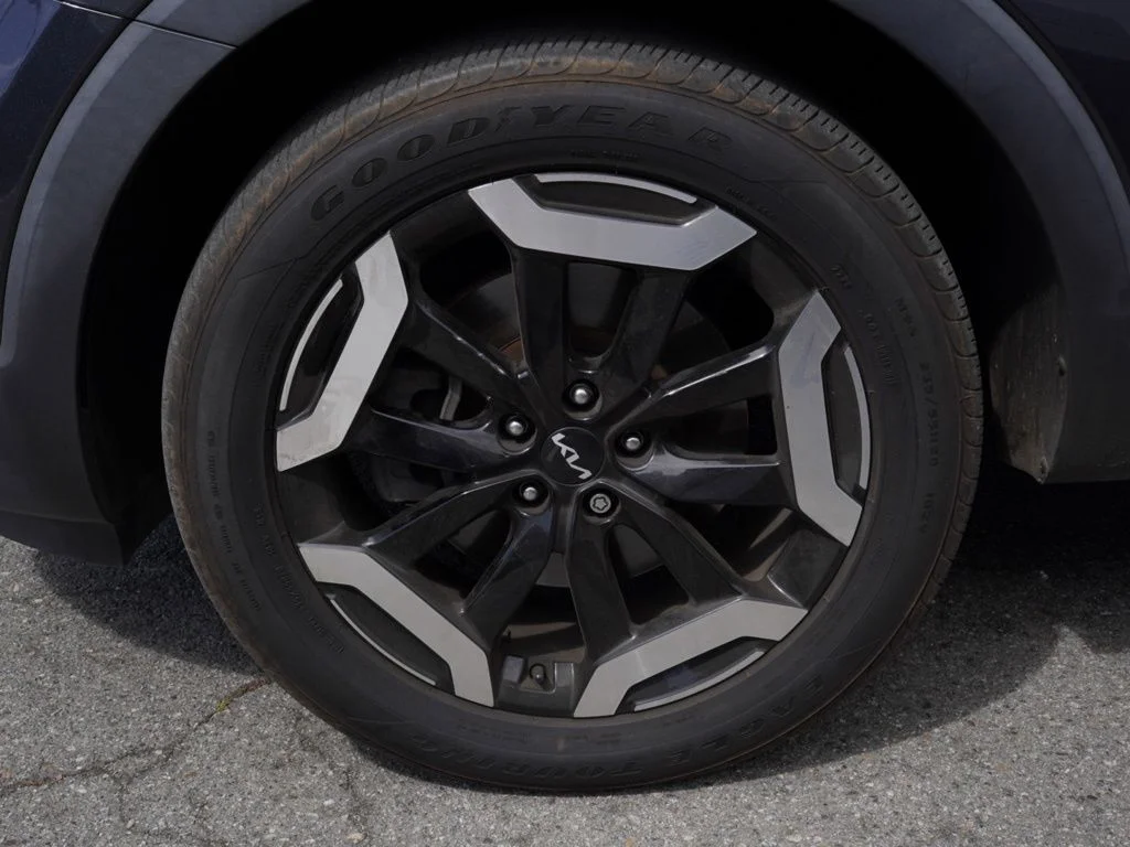 Used 2023 Gray Kia S image 5