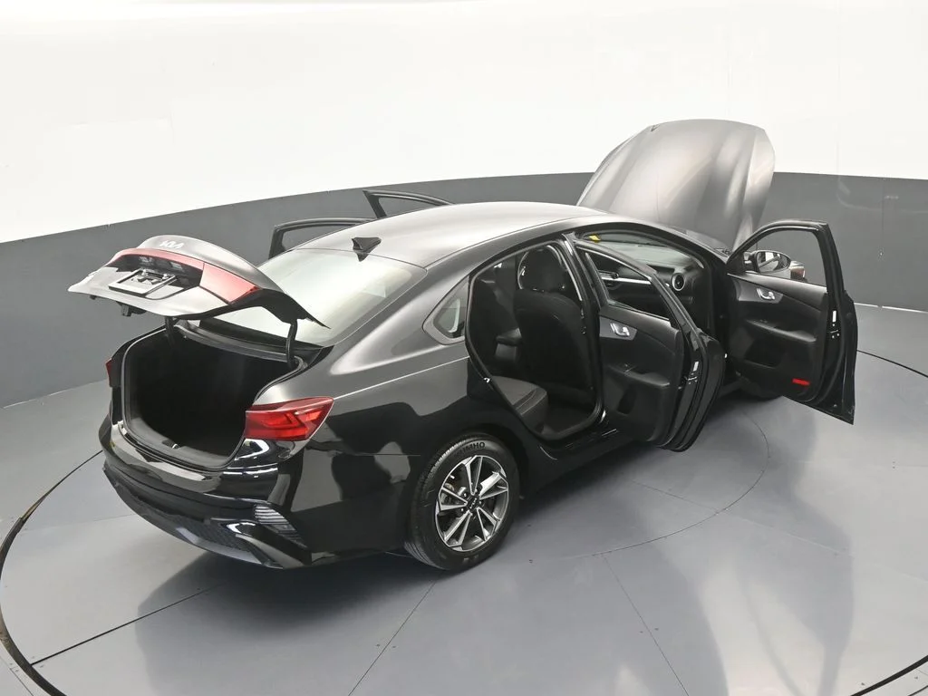 Used 2023 Aurora Black Pearl Kia LXS image 63