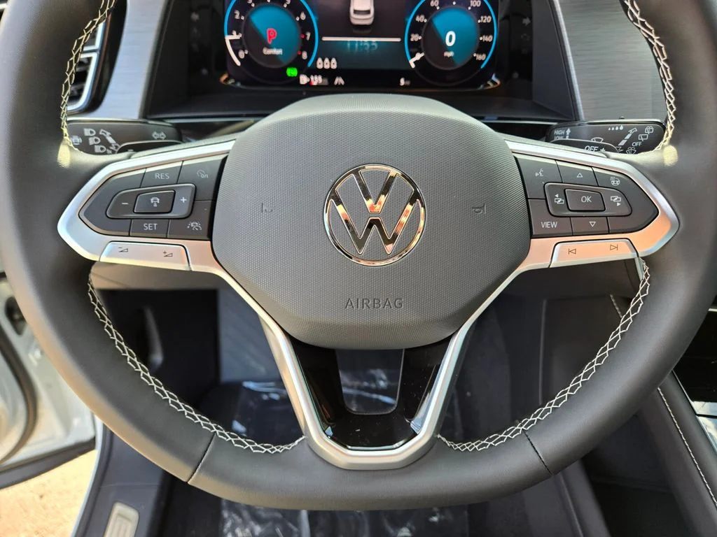 New 2025 White Volkswagen 2.0T SE w/Technology image 10
