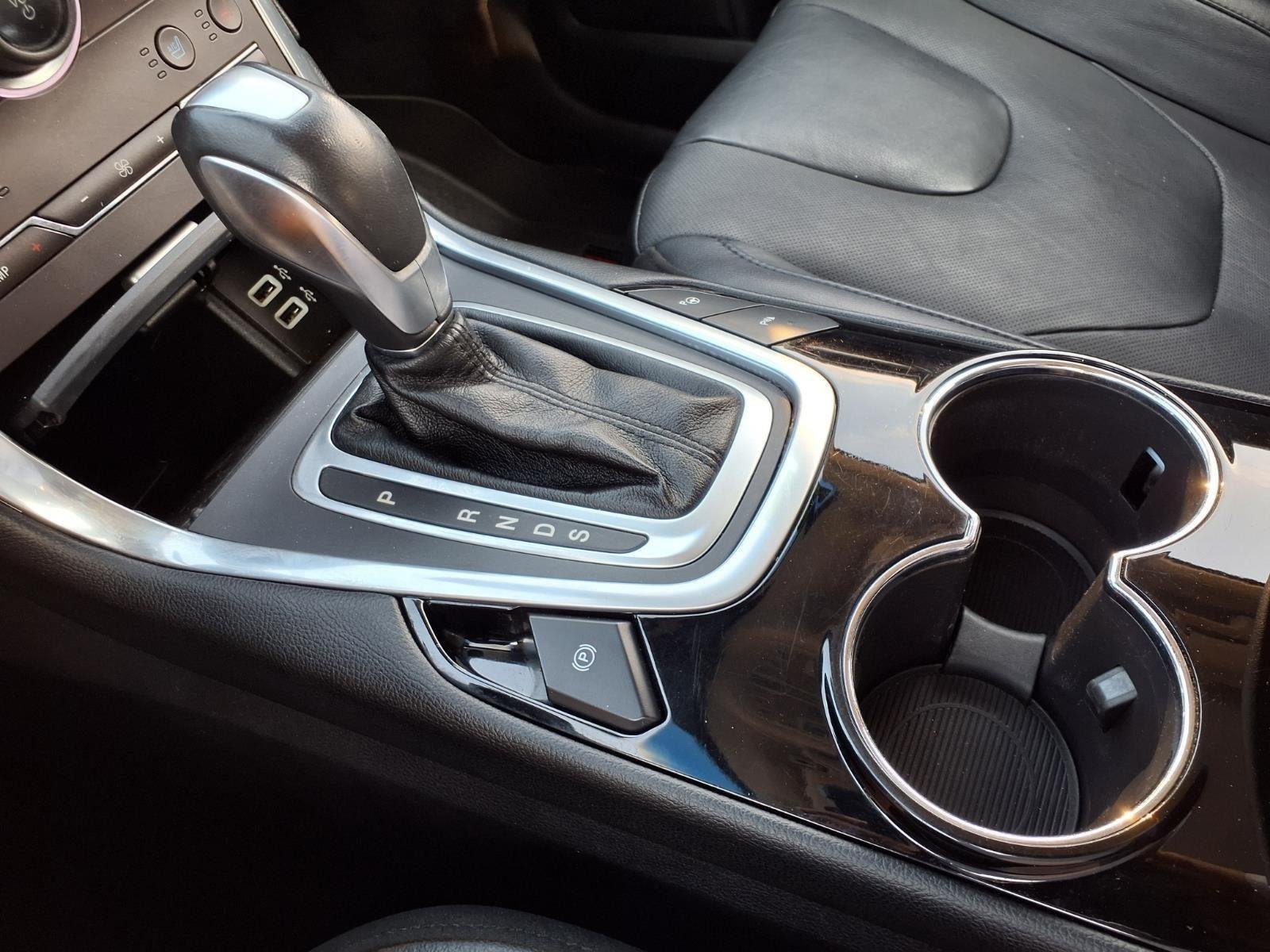 Used 2016  FORD TITAN image 6