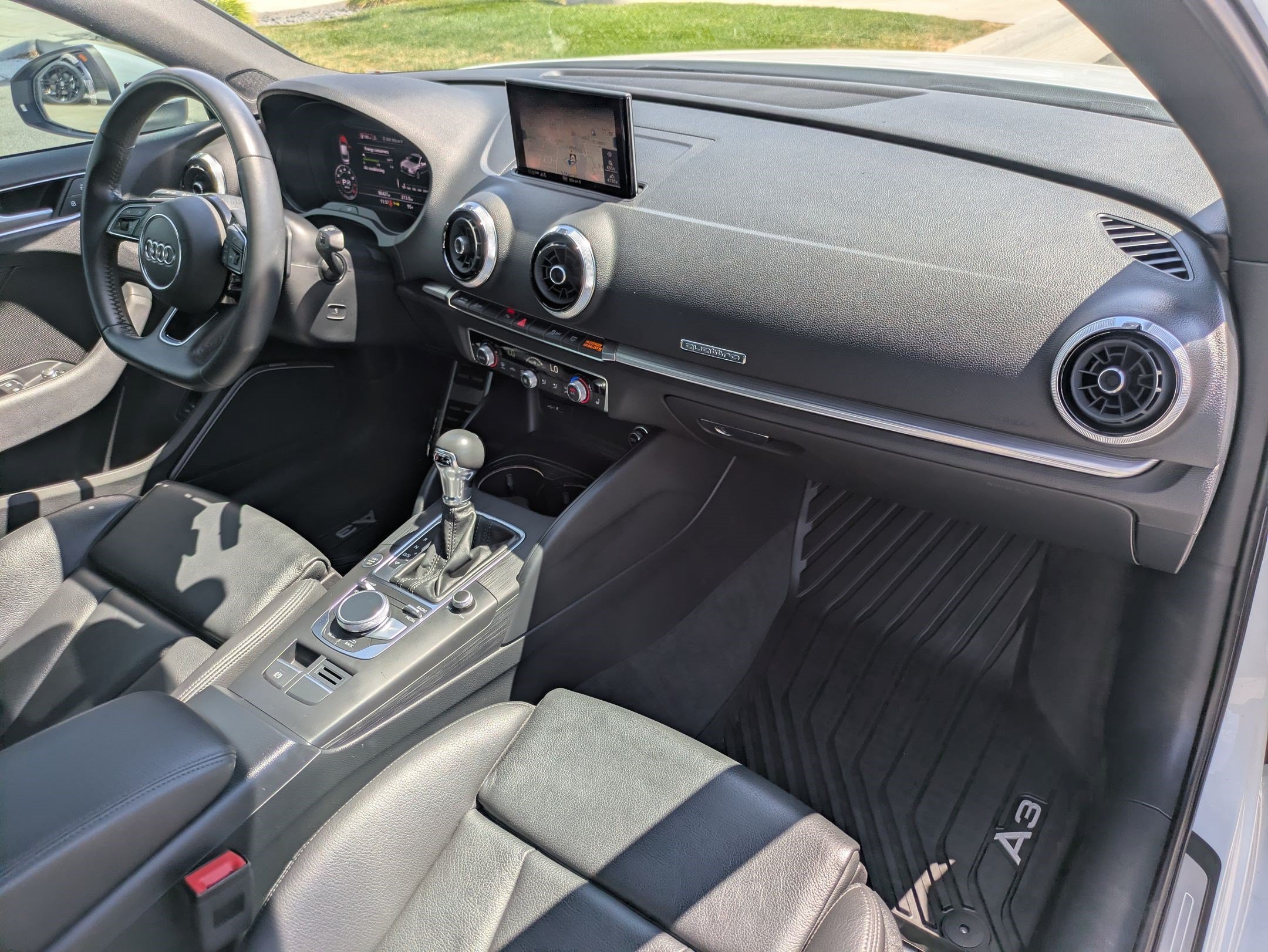Used 2018 Glacier White Audi 2.0T Premium Plus image 32
