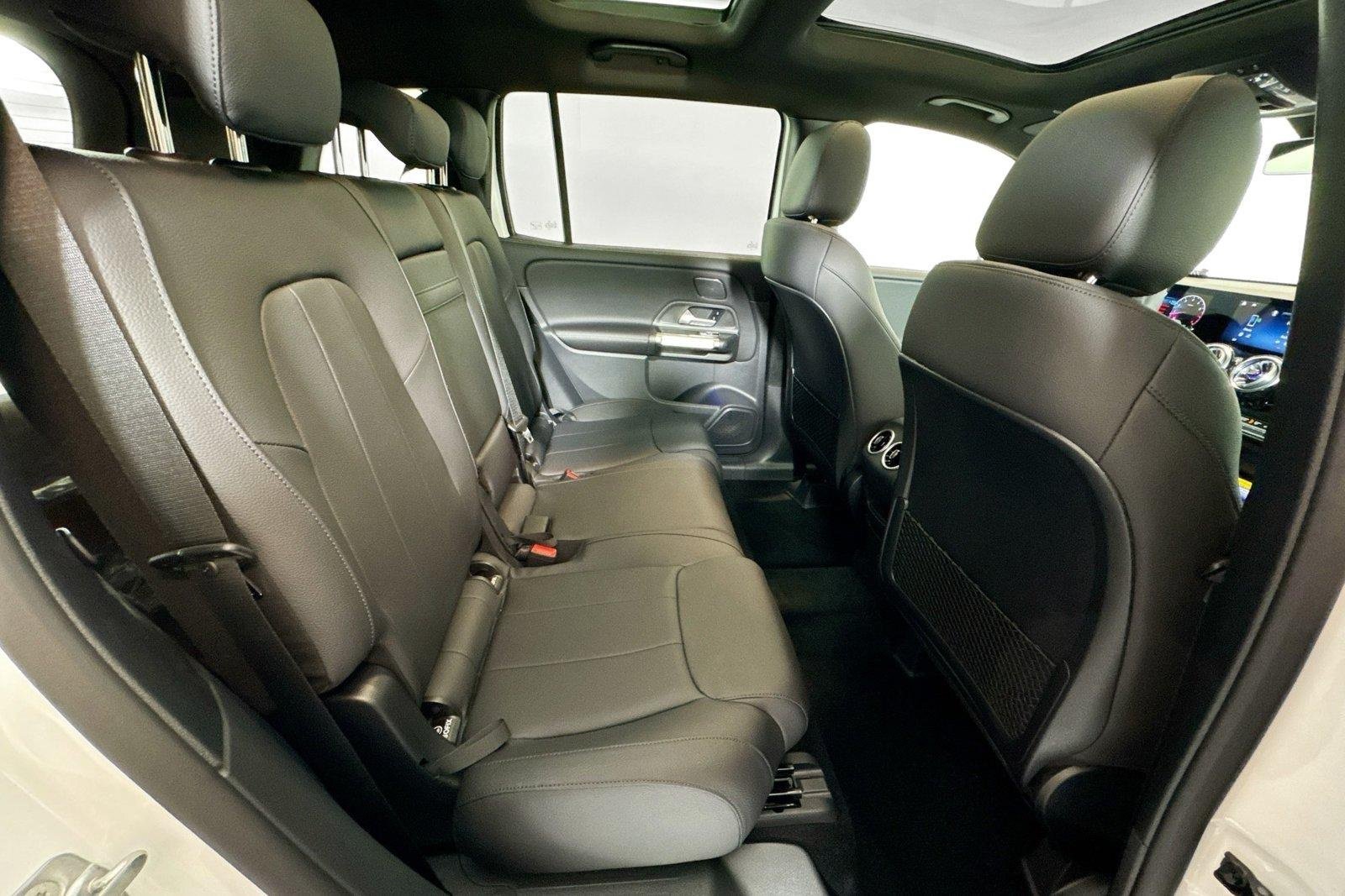 New 2026 Polar White Mercedes-Benz GLB 250 image 25