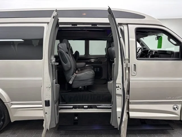 Used 2022 Special Exterior Color Chevrolet WT image 7