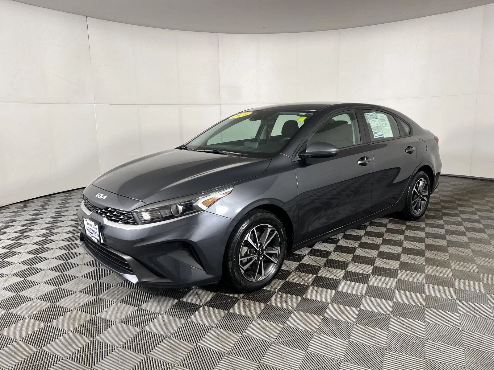 Used 2024 Gy Kia LXS image 33