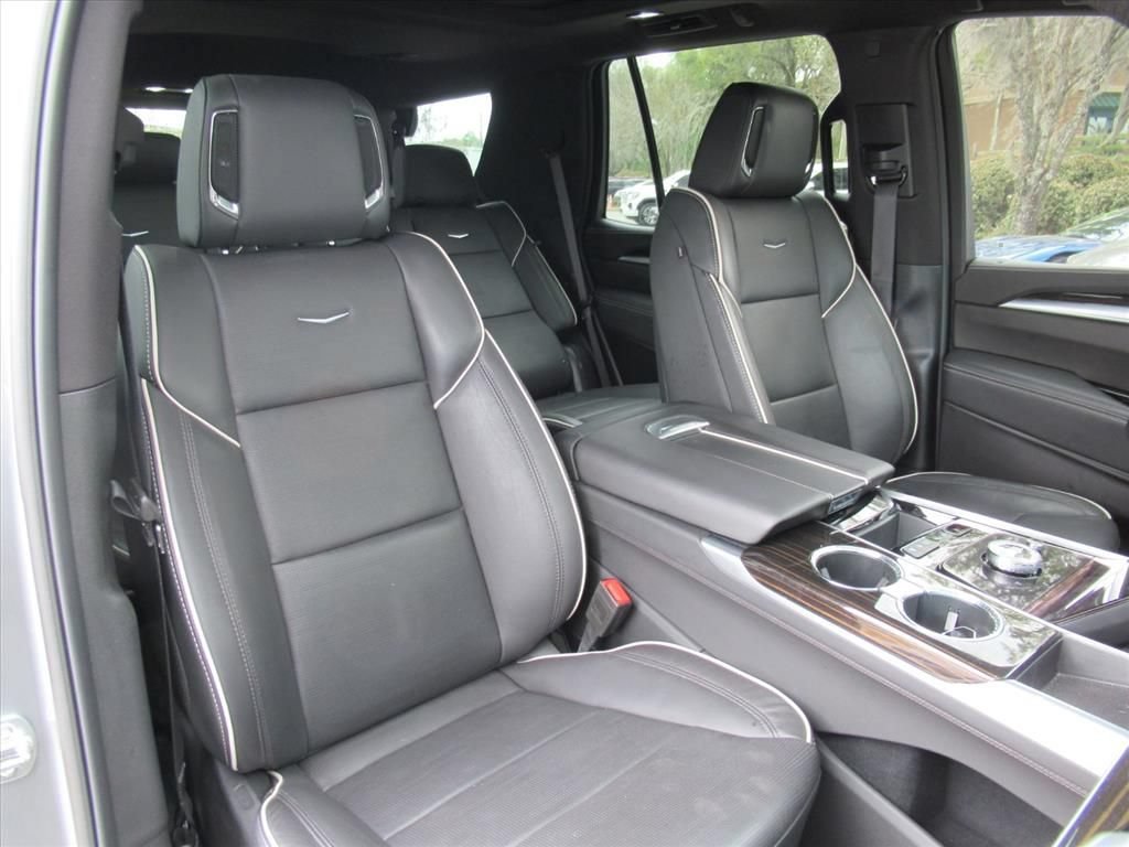 2025 Cadillac Escalade Premium Luxury - Photo 9