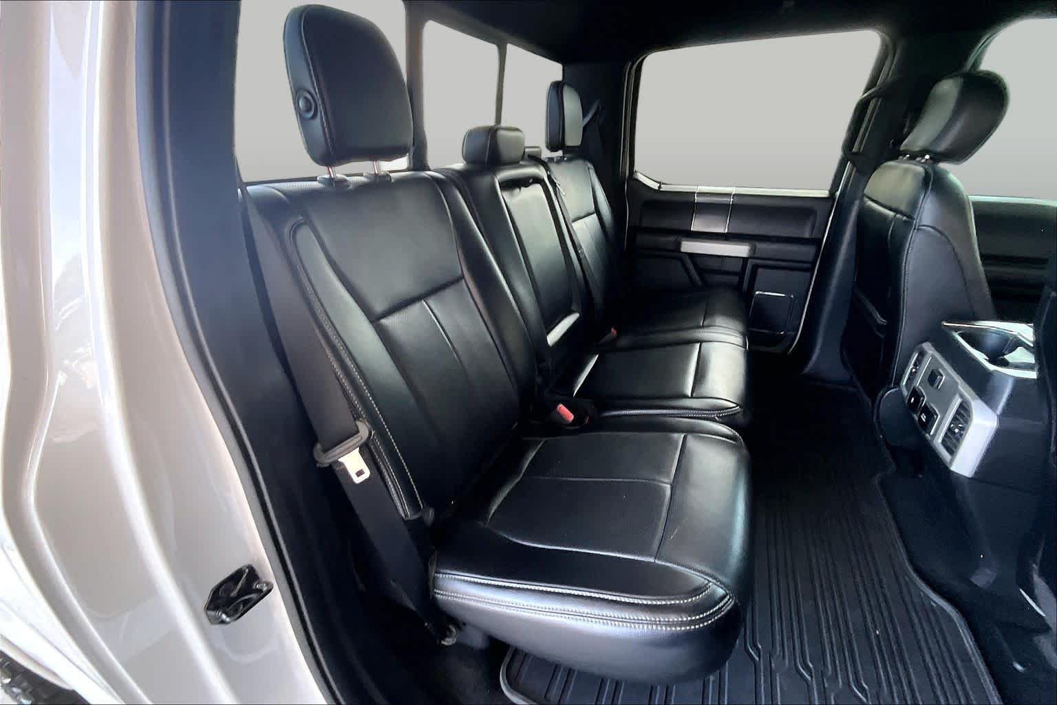 Used 2018 Oxford White Ford LARIAT image 19