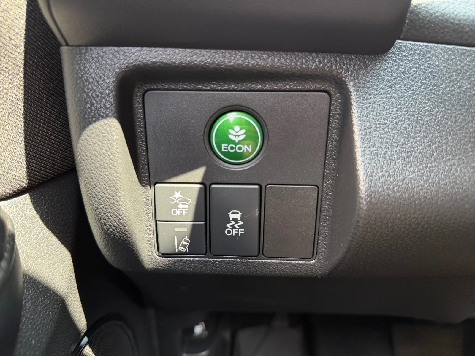 Certified Used 2022 Midnight Amethyst Honda EX image 17