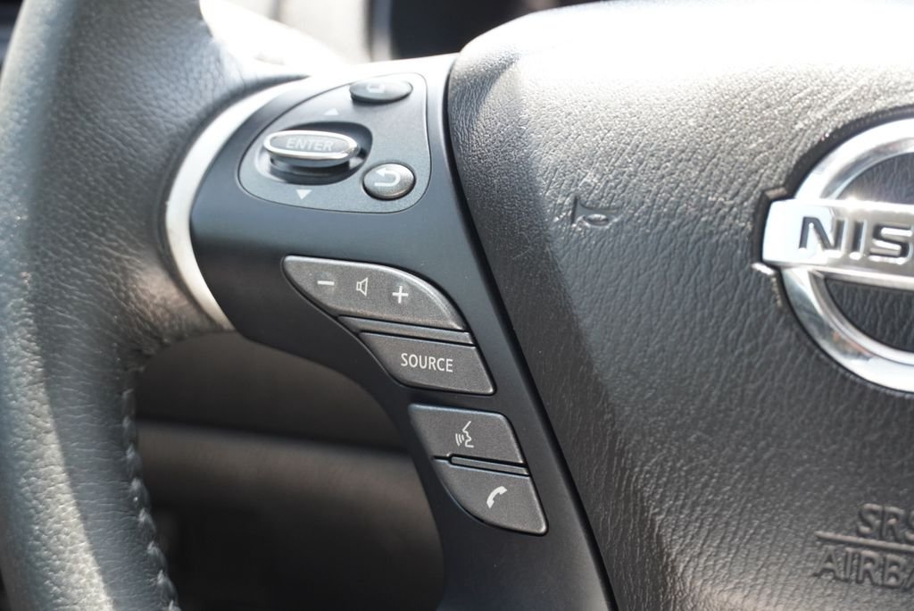 Used 2018 Silver Nissan Platinum image 34