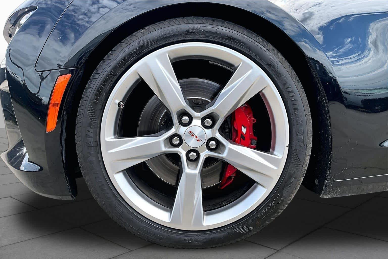 Used 2018 Mosaic Black Metallic Chevrolet 1SS image 11