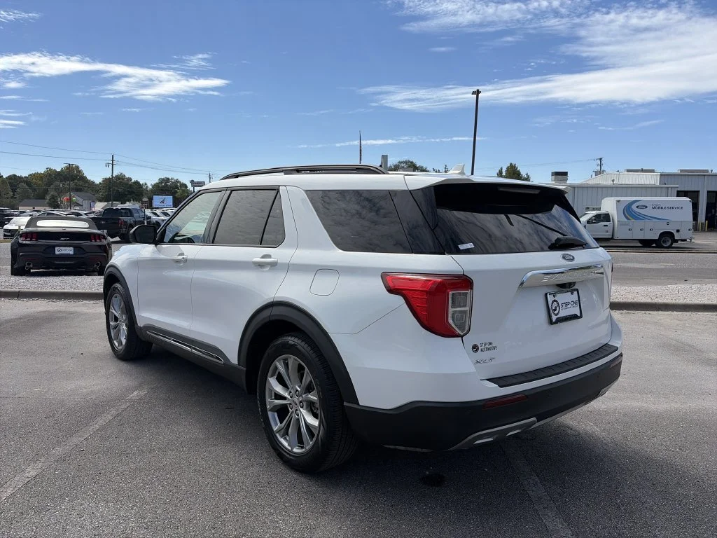 Used 2021 White Ford XLT image 5