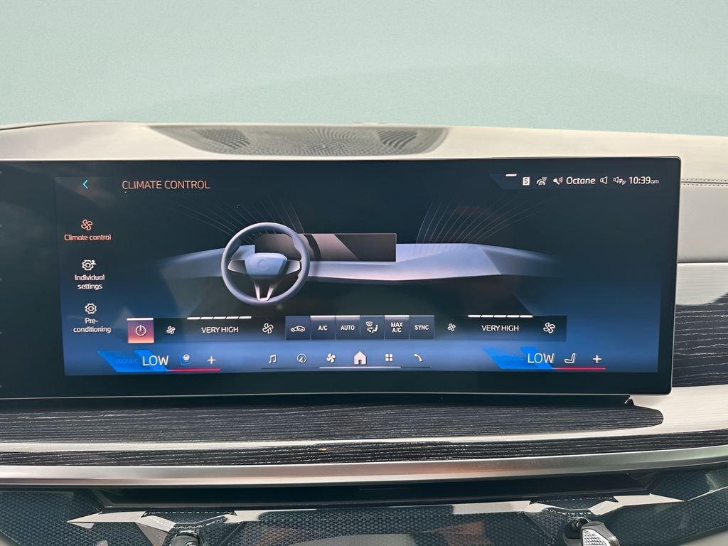 New 2027 Brooklyn Grey Metallic BMW xDrive40i image 19