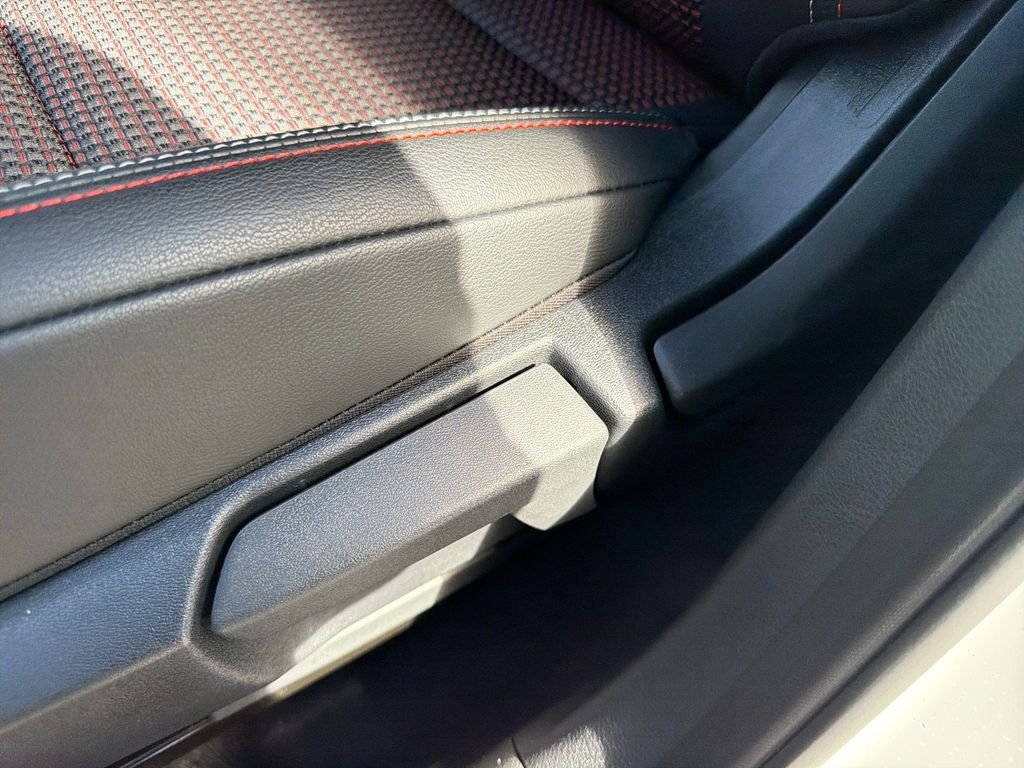 New 2026 Nissan Kicks SR 4D Sport Utility