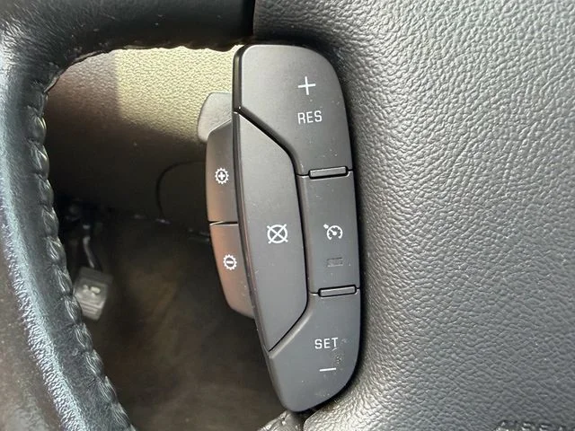 Used 2012 White Chevrolet LTZ image 22