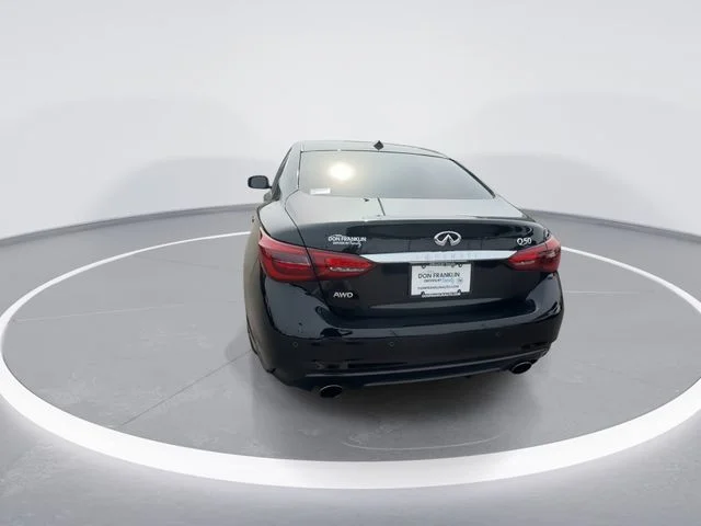 Used 2023 Black INFINITI LUXE image 7