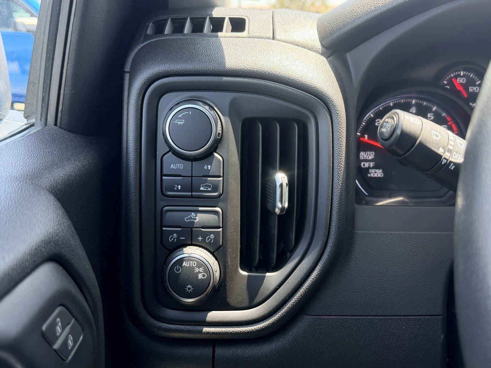 Used 2023 Glacier Blue Metallic Chevrolet Custom image 18