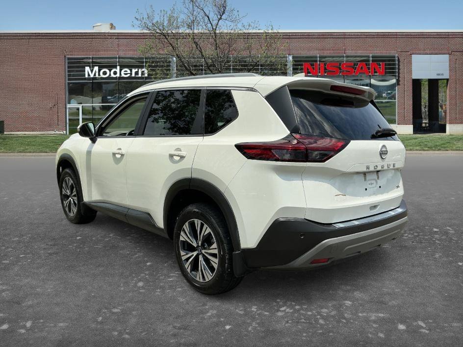 Certified Used 2023 Pearl White Tricoat Nissan SV image 2