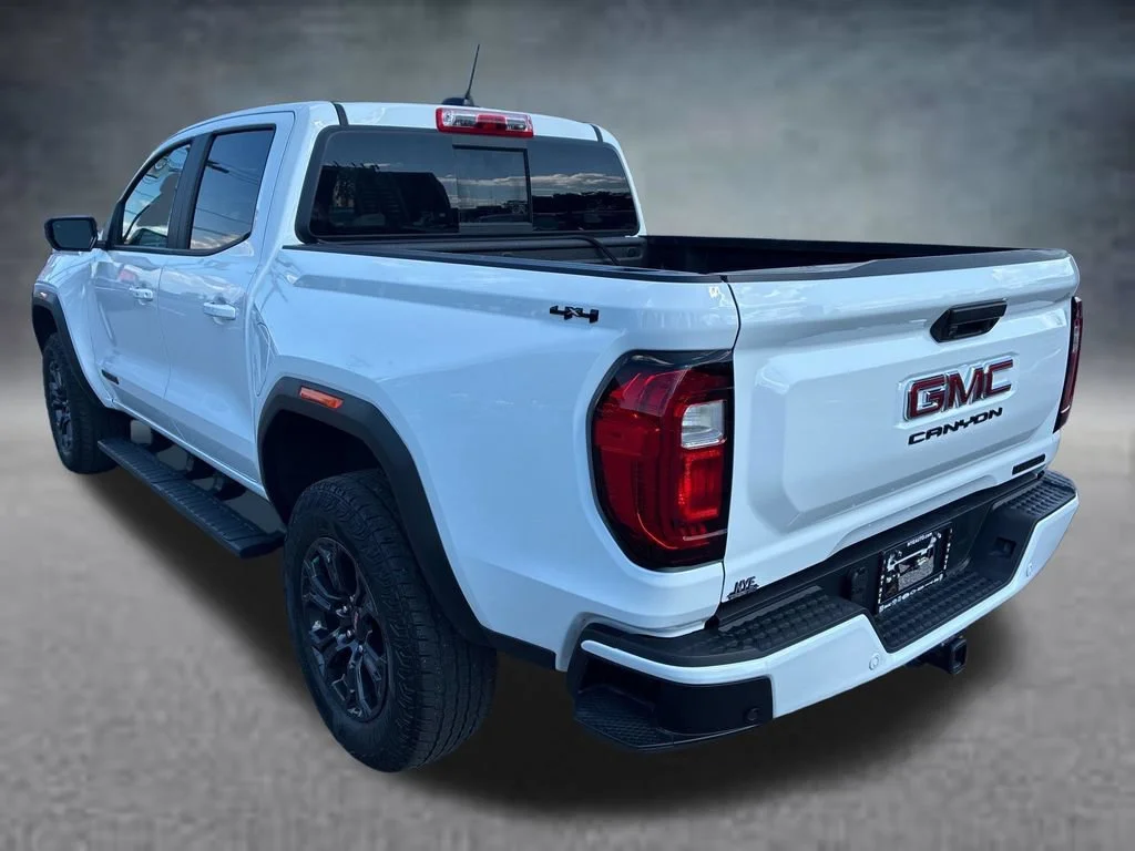 Used 2024 Summit White GMC Elevation image 8