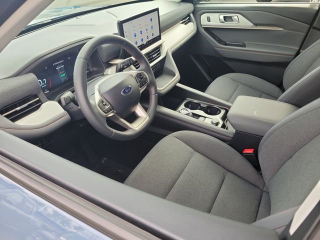 Used 2026 Vapor Blue Metallic Ford Active image 3