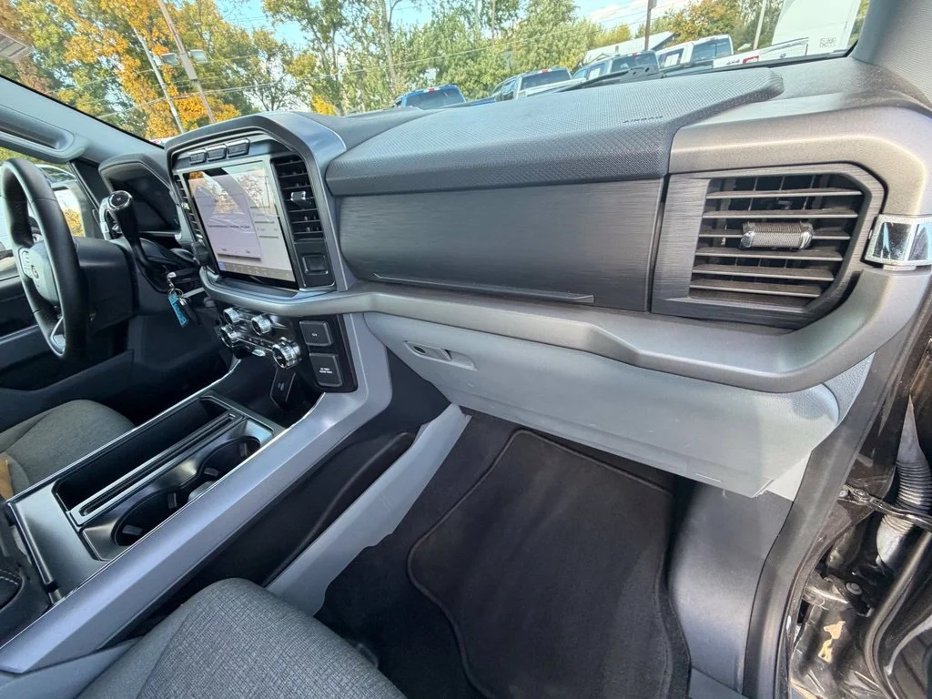 Used 2024 Brown Ford XLT image 37