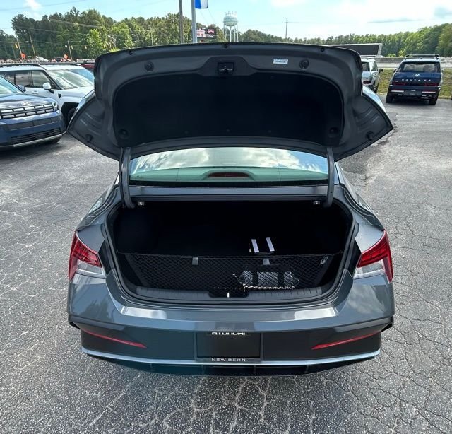 New 2026 Gray Hyundai SEL Sport image 4