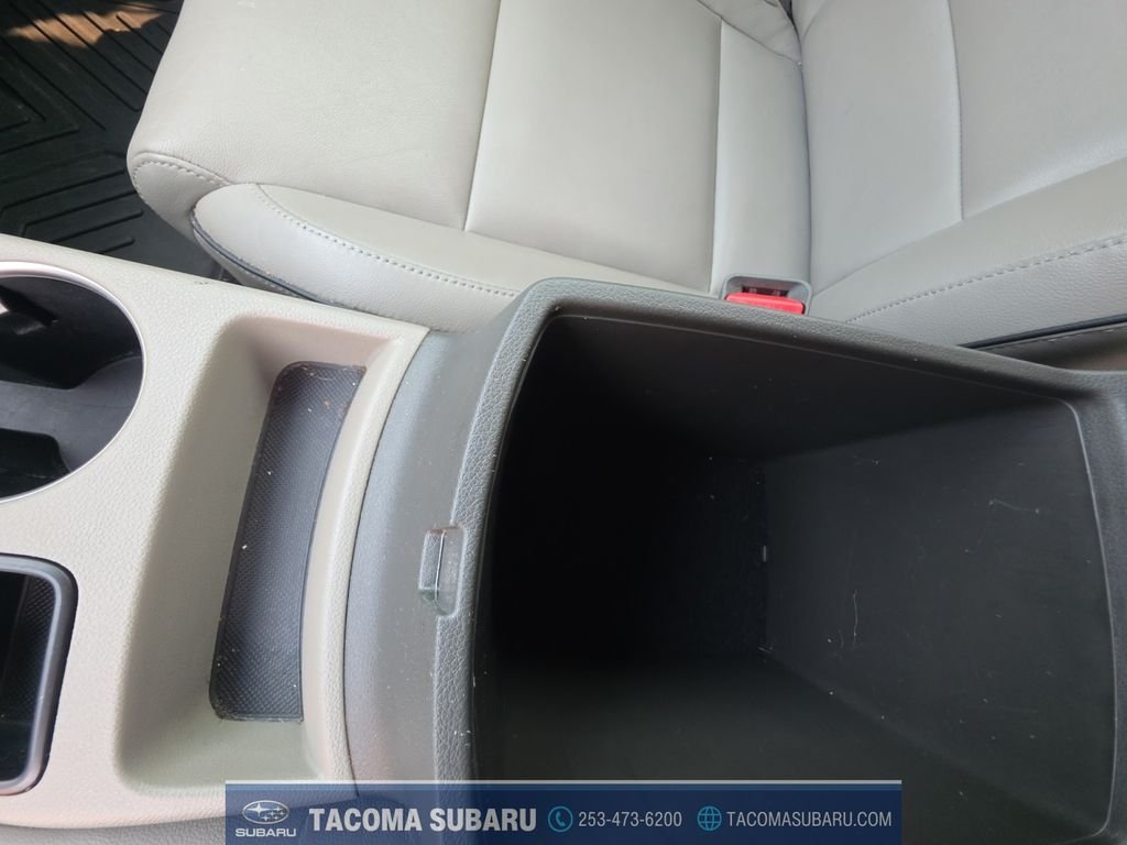 Used 2017 White Kia EX image 23