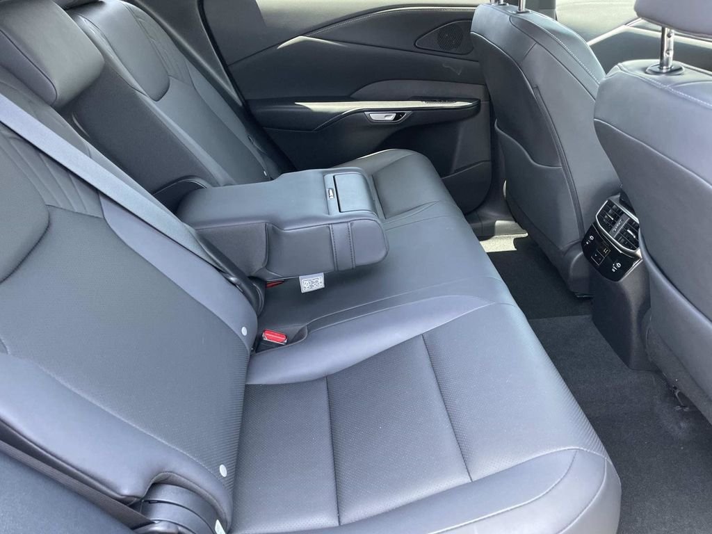 2024 Lexus RX 350 - Photo 24