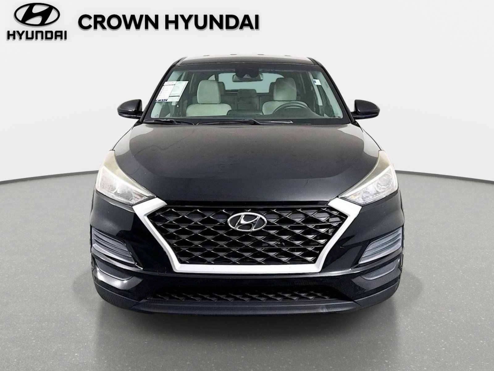 Used 2019 Black Noir Pearl Hyundai SE image 2