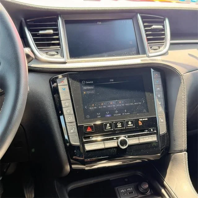 Used 2025 White INFINITI LUXE image 22