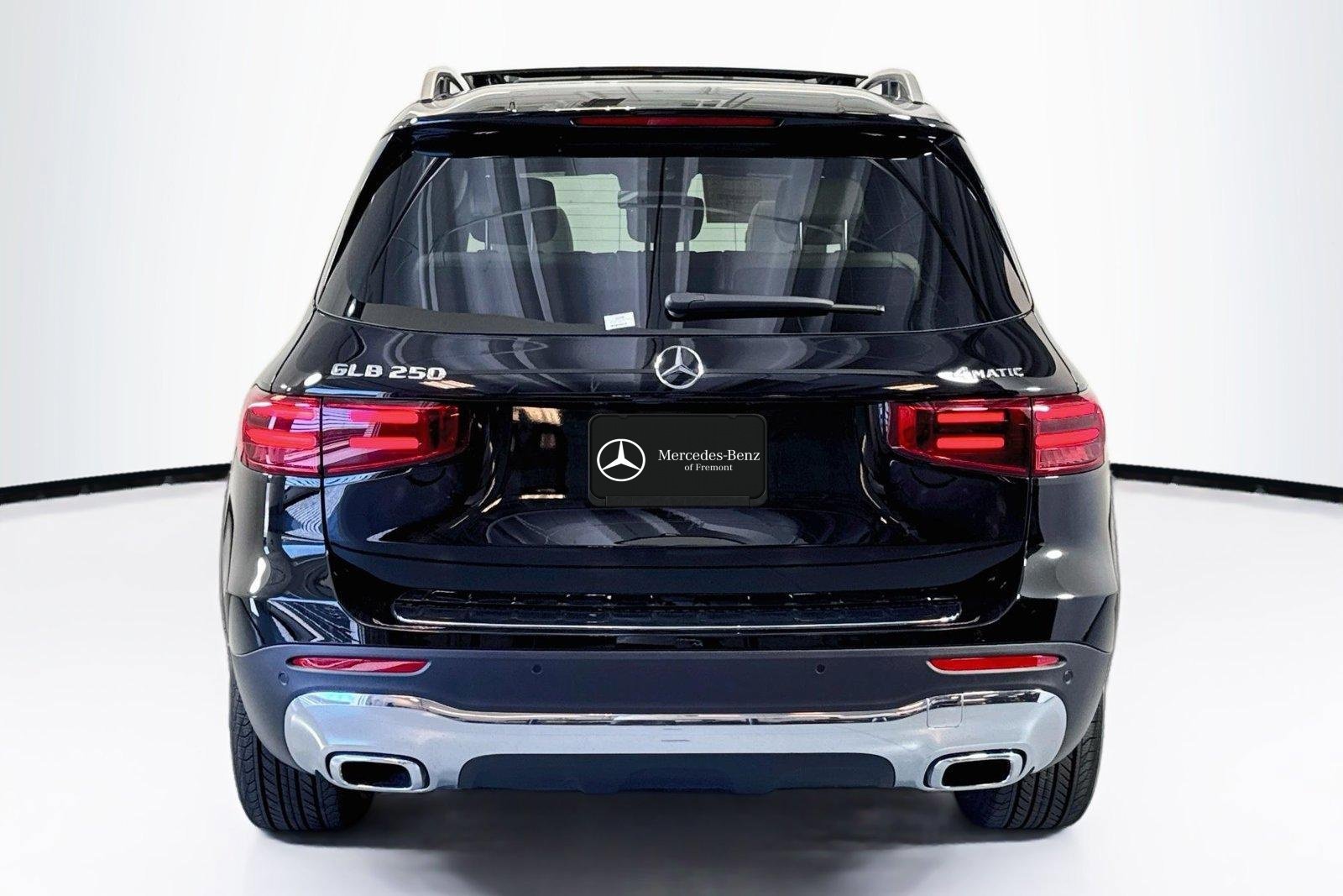 New 2026 Night Black Mercedes-Benz GLB 250 image 6