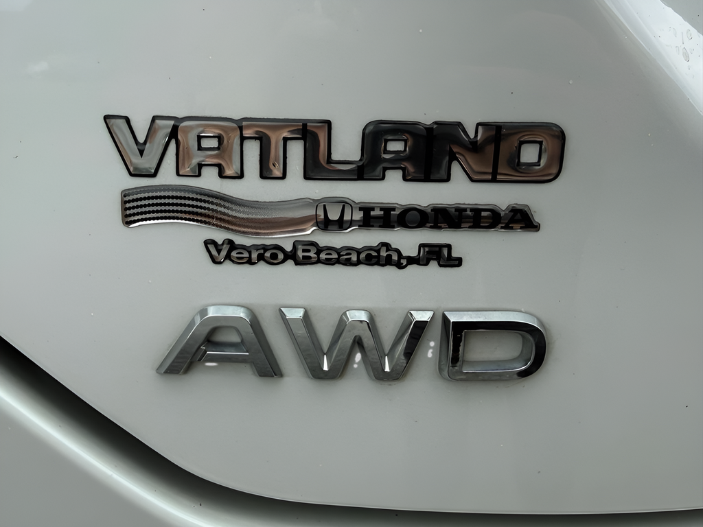 Used 2023 White Honda Touring image 39