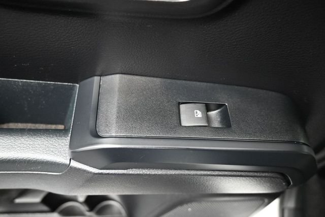 Used 2020 White Toyota SR image 12