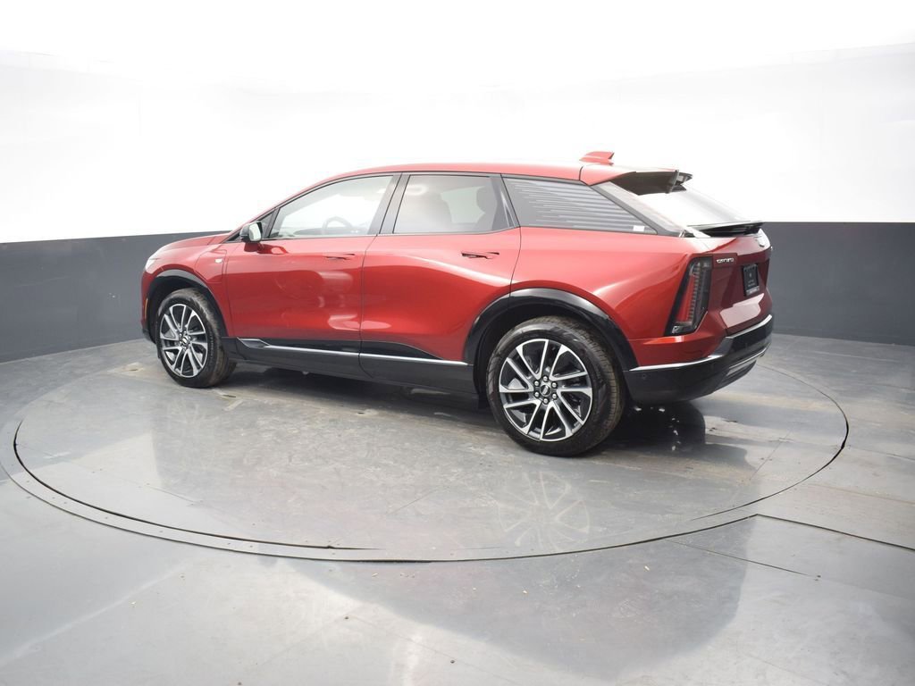 2025 CADILLAC OPTIQ - Image 2