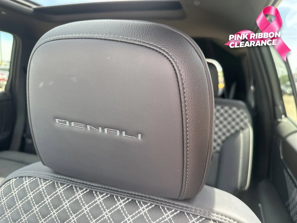 Used 2025 White GMC Denali image 4