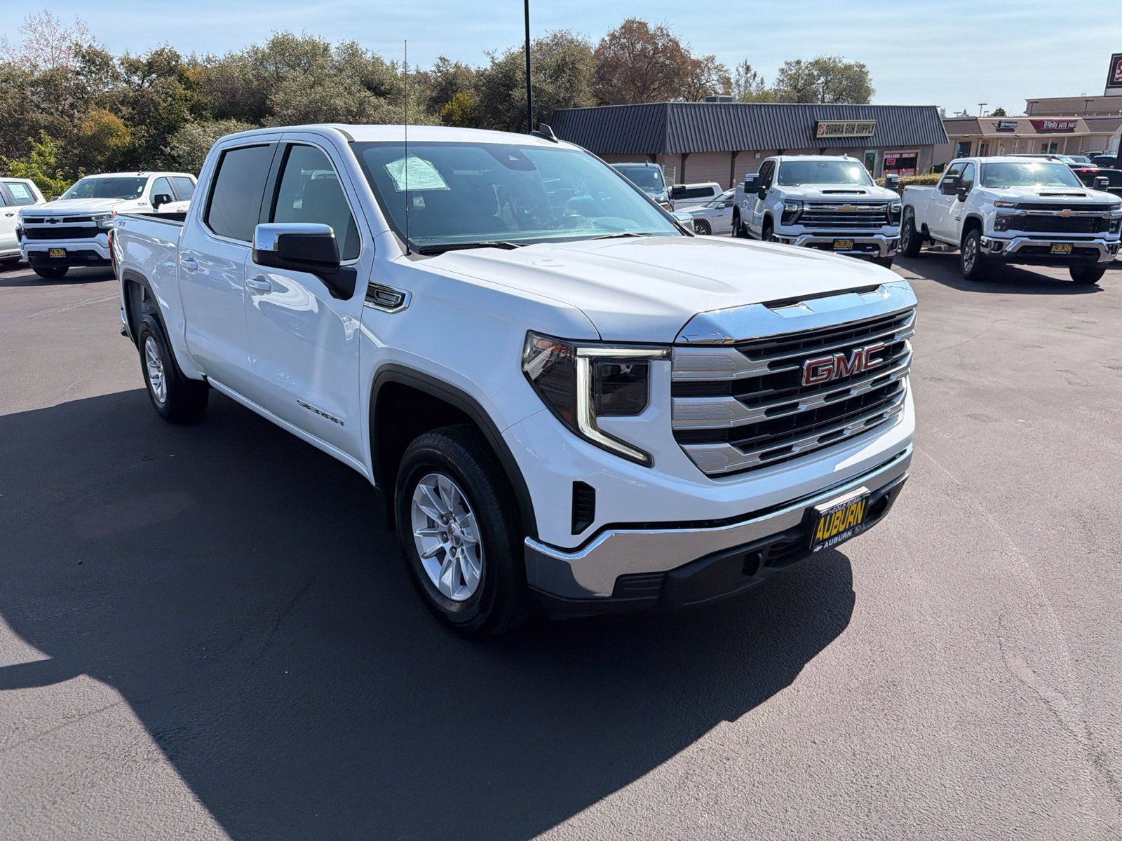 Used 2024 Summit White GMC SLE image 2
