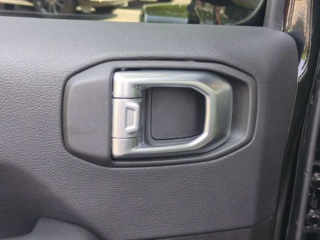 Used 2023 Black Jeep Mojave image 26