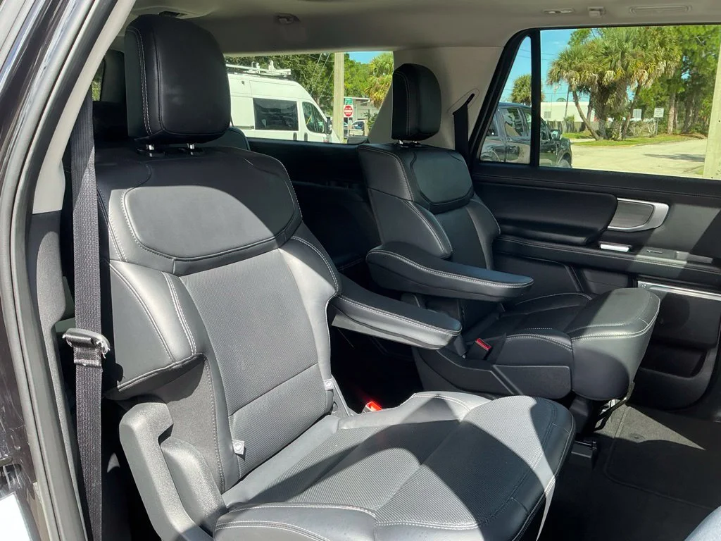 Used 2025 Black Ford Platinum image 15