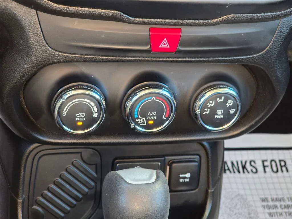Used 2017 Black Jeep Latitude image 17