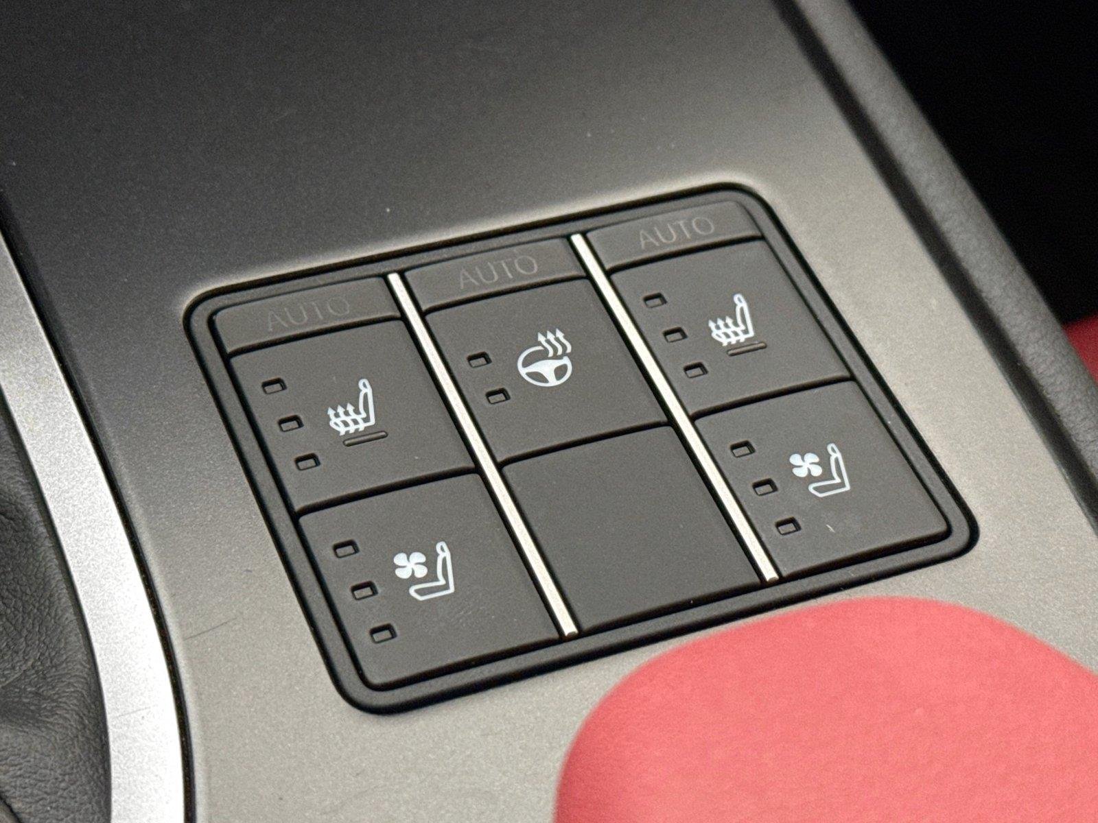 Used 2024 Iridium w/ Obsidian Roof Lexus UX 250h F SPORT Handling image 8