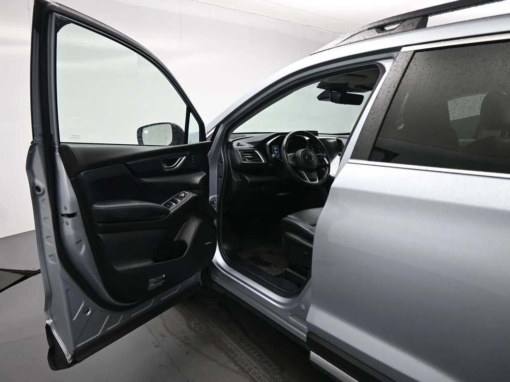 Certified Used 2023 Silver Subaru Limited image 9