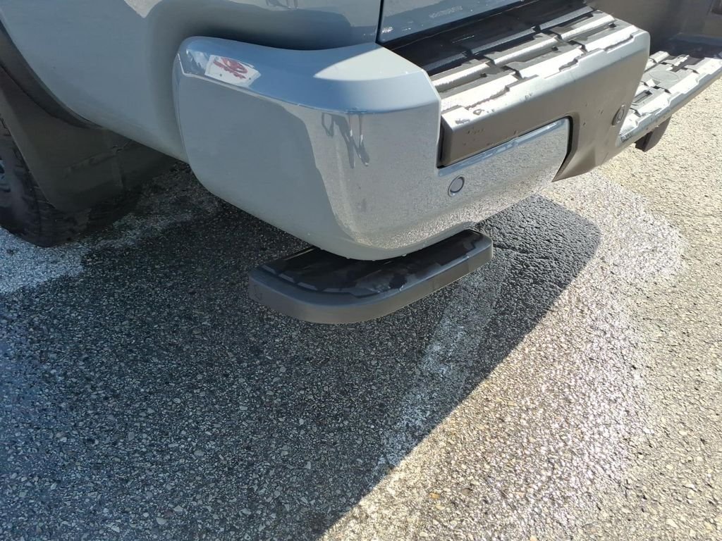 Used 2025 Boulder Gray Pearl Nissan PRO-4X image 13