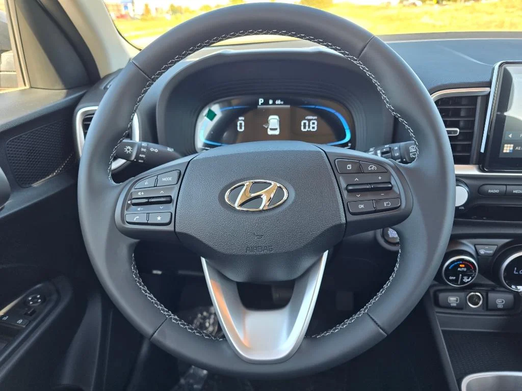 2025 Hyundai Venue SEL - Photo 26